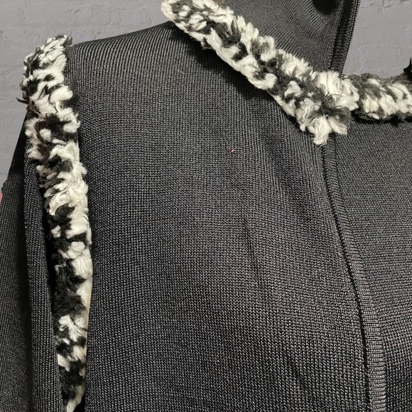 Elana by Tanner Viscose 2-Piece Cute Tank & Sweater! Size 14 - Picture 4 of 8